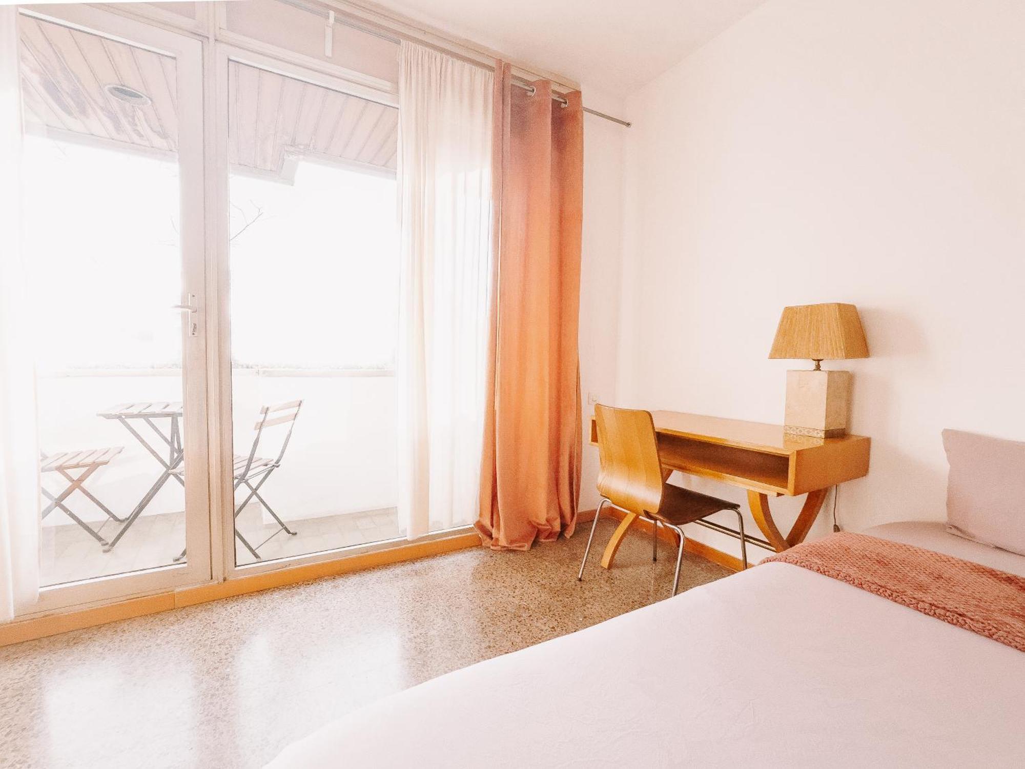 Lovely Rooms In Shared Apartment Gracia Neighborhood برشلونة المظهر الخارجي الصورة