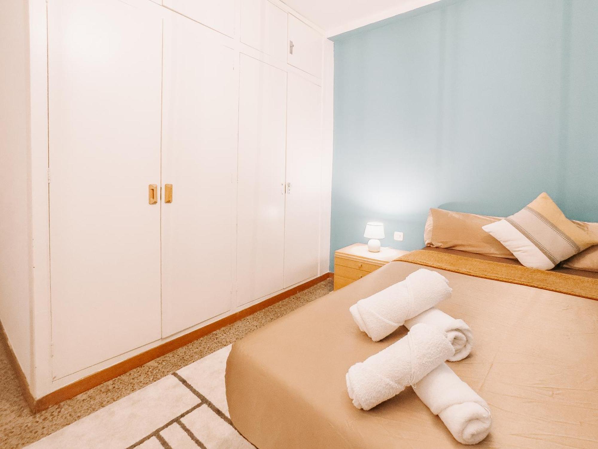 Lovely Rooms In Shared Apartment Gracia Neighborhood برشلونة المظهر الخارجي الصورة