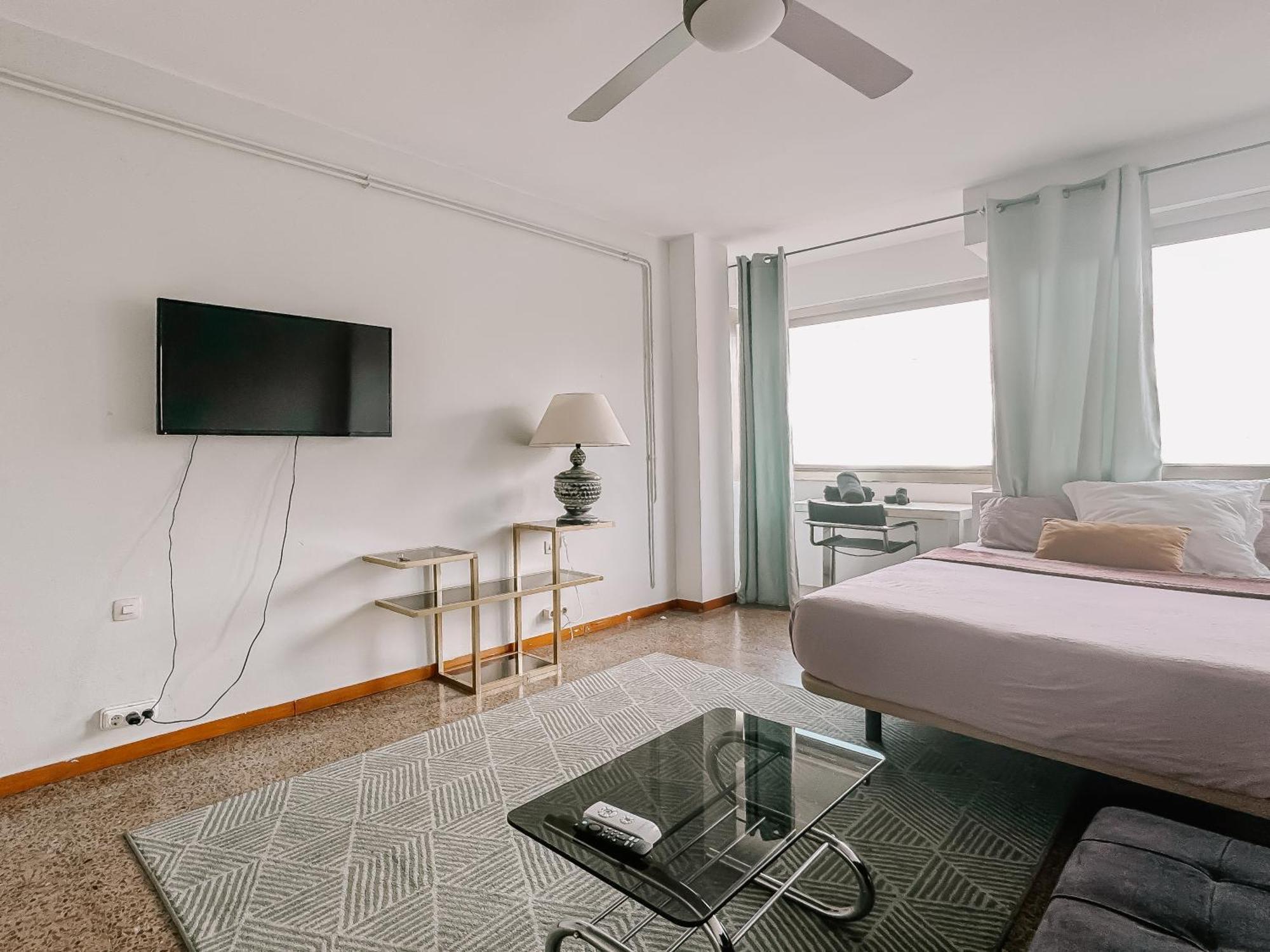 Lovely Rooms In Shared Apartment Gracia Neighborhood برشلونة المظهر الخارجي الصورة
